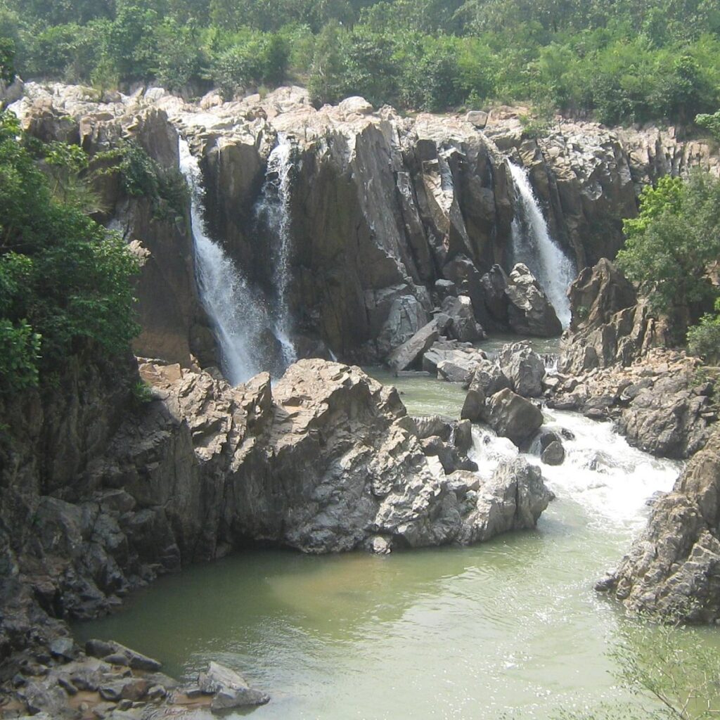sanaghagara-waterfall